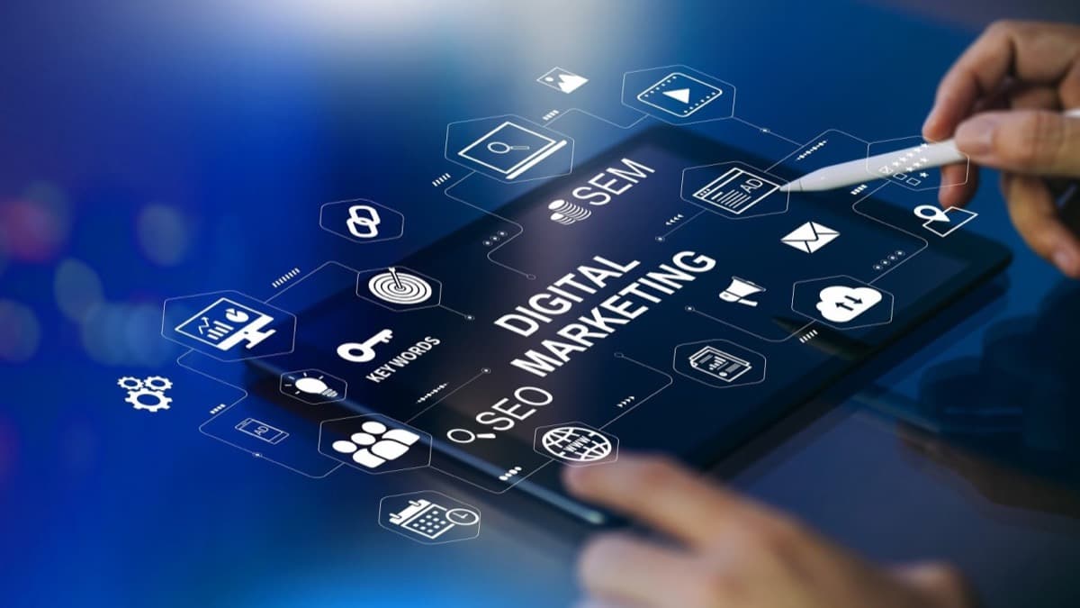 SEO software dashboard and analytics tools for digital marketing professionals in 2026