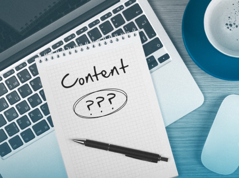 Content strategist mapping out a structured article for AI search visibility