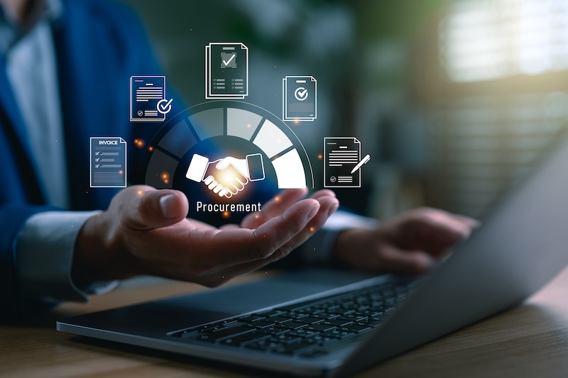 B2B buyer evaluating vendor options through AI-powered research and digital procurement tools