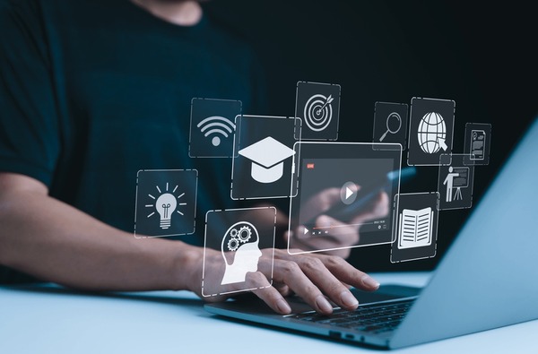 Person studying free SEO courses online in 2026 with e-learning platform on screen