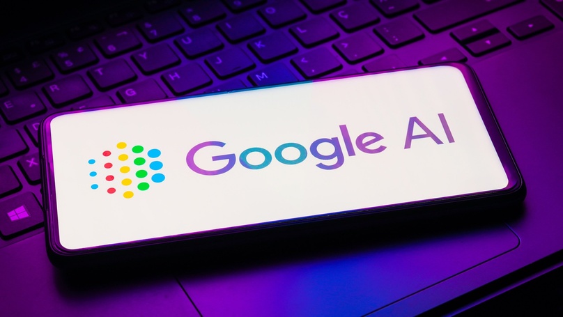Google AI Overviews displayed on a smartphone and laptop showing how AI-generated search results appear