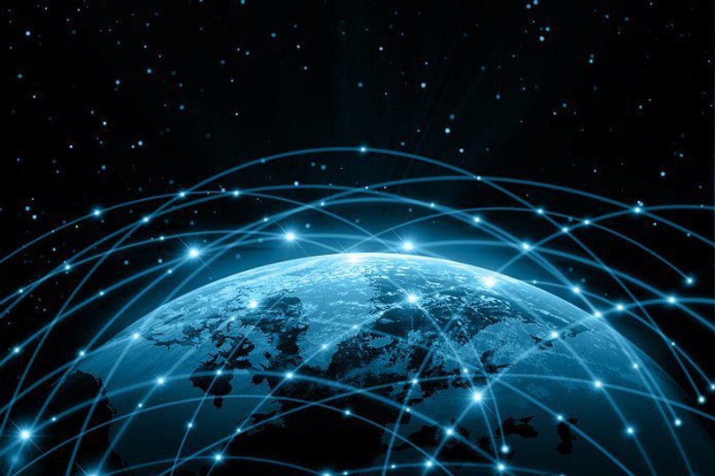 AI applications of semantic search showing how artificial intelligence processes and connects search queries to relevant content